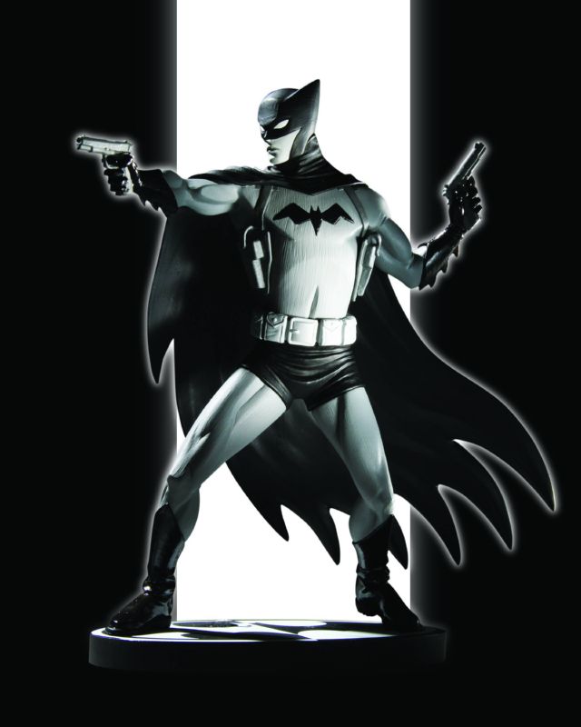 BATMAN BLACK & WHITE STATUE CLIFF CHIANG