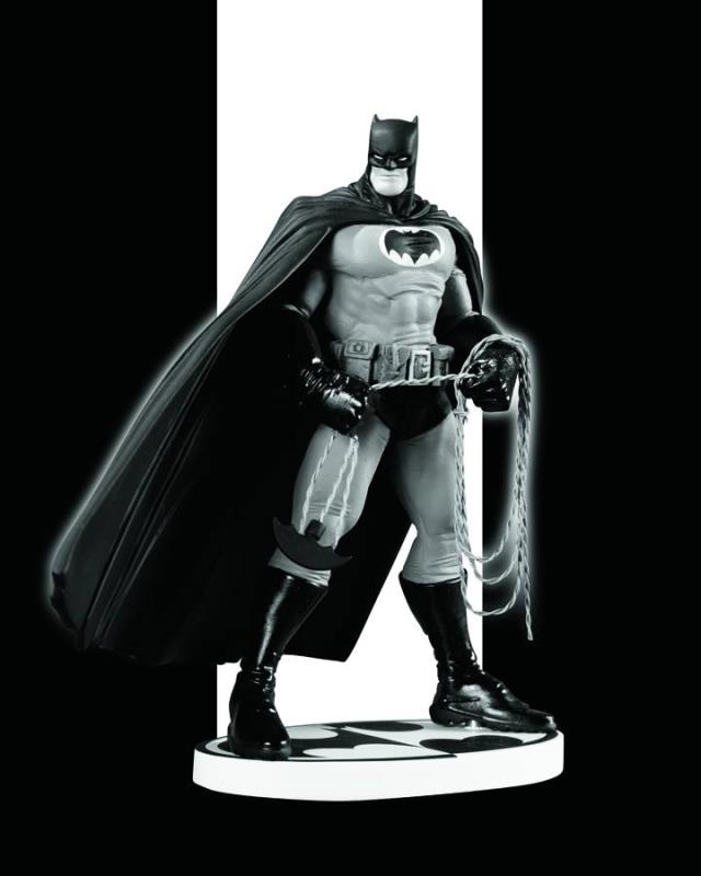 BATMAN BLACK & WHITE STATUE BY FRANK MILLER 2ND ED