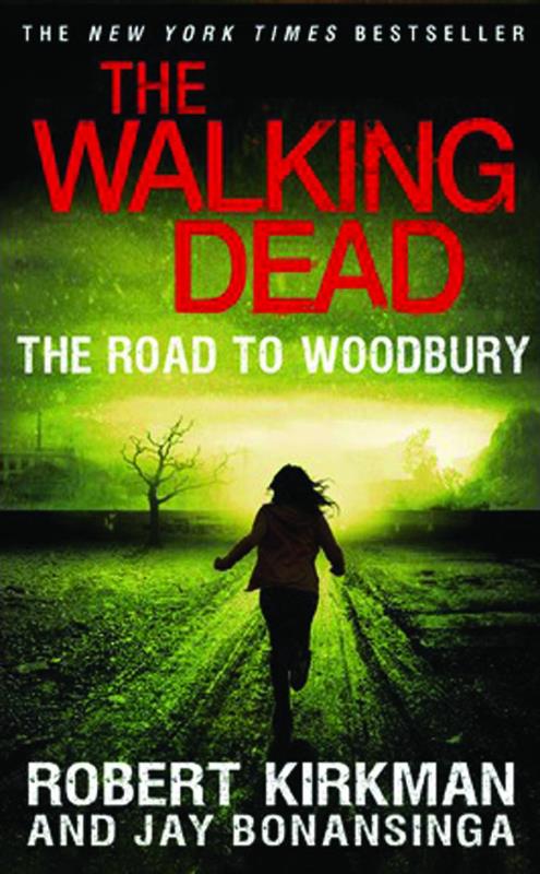 WALKING DEAD MMPB 02 ROAD TO WOODBURY