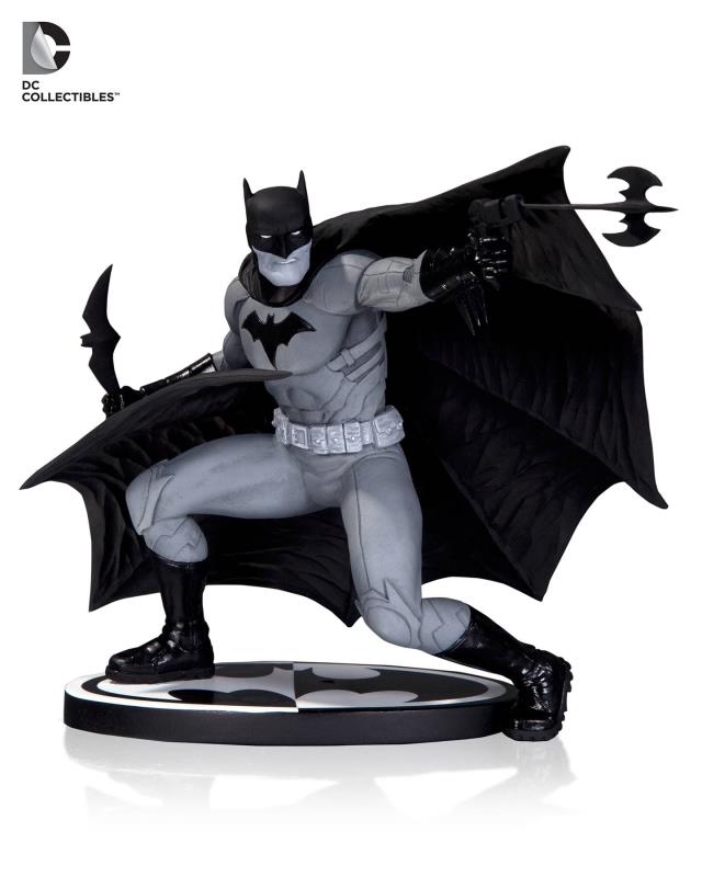 BATMAN BLACK & WHITE STATUE BY FRANCIS MANAPUL