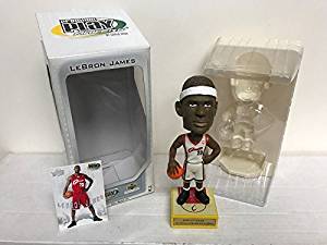 LEBRON JAMES BOBBLE HEAD