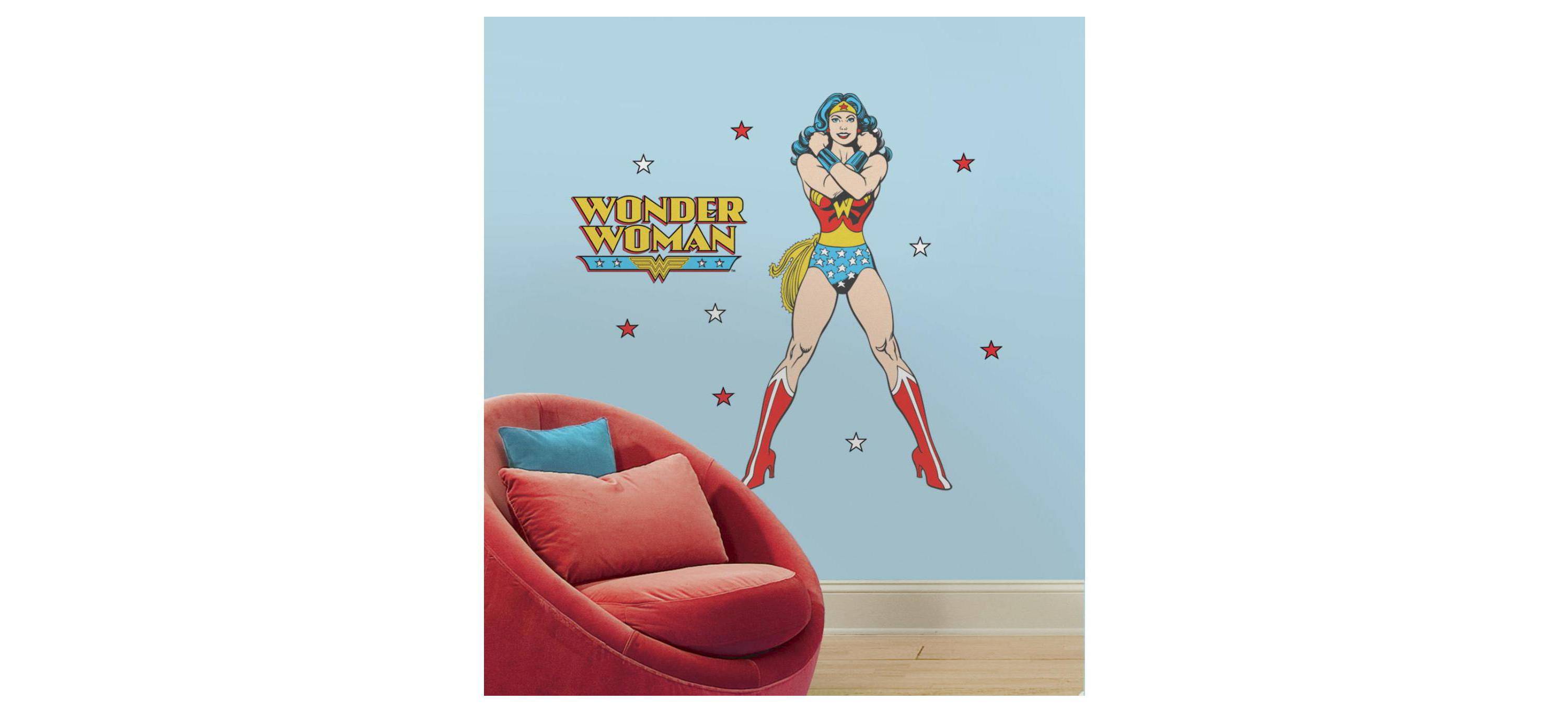CLASSIC WONDER WOMAN GIANT DECAL