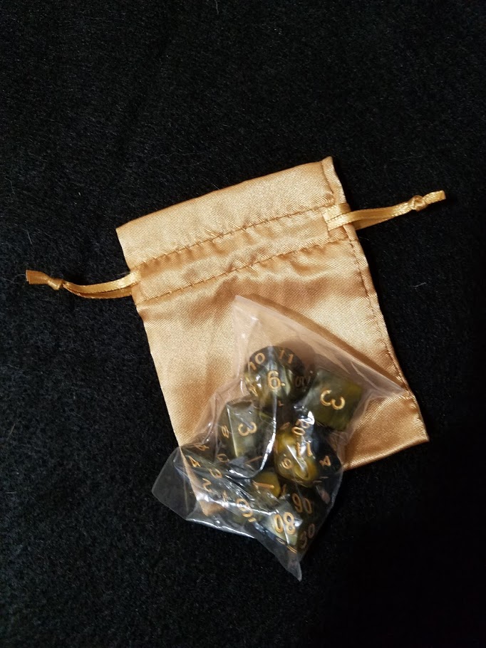 Nested Egg Gaming Pyrite Dice Set with Bag (7 CT)