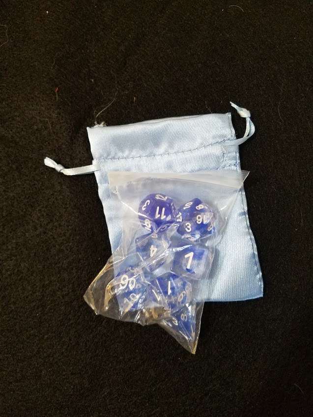 Nested Egg Gaming Blueberry Dice Set with Bag (7 CT)