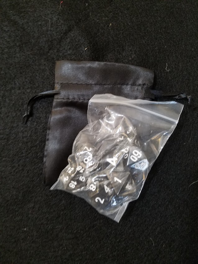 Nested Egg Gaming Blackberry Dice Set with Bag (7 CT)